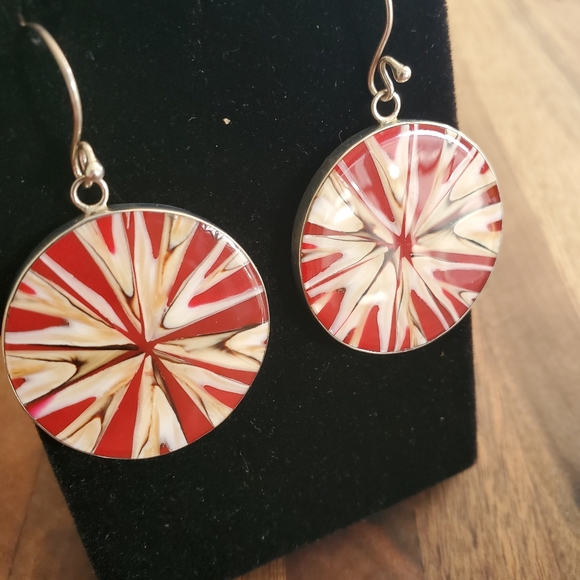 Shell and sterling silver earrings - Picture 3 of 5